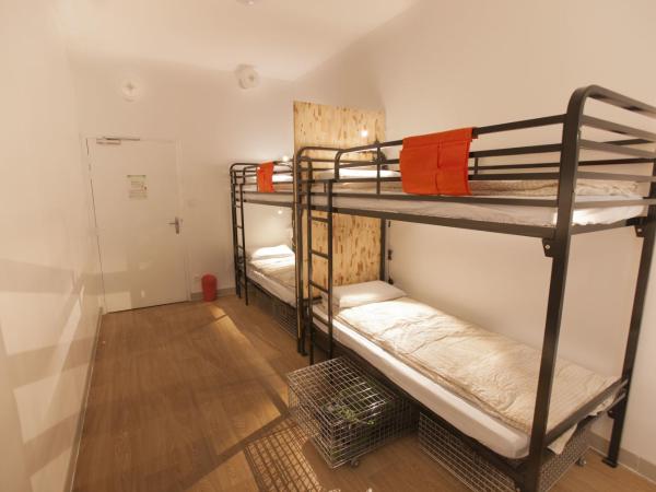 Le Flâneur Guesthouse : photo 2 de la chambre lit dans dortoir mixte de 4 lits