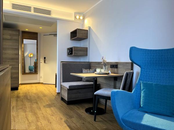 WESTSIDE Hotel : photo 3 de la chambre chambre double avec balcon