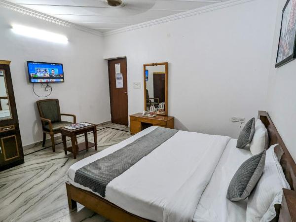 Hotel Lecston @Yashobhoomi Dwarka Sector - 25 metro station : photo 10 de la chambre chambre double