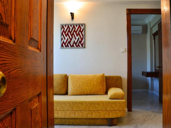 Rosy Suites Hotel : photo 3 de la chambre suite - vue sur jardin