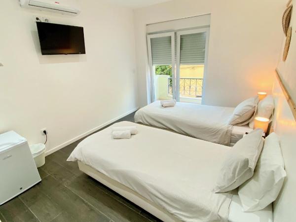 Golden Stay - B&B Experience : photo 6 de la chambre chambre lits jumeaux avec balcon