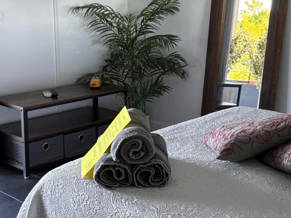 Chambre d'hôtes Le Clos 67 : photo 3 de la chambre chambre triple avec terrasse