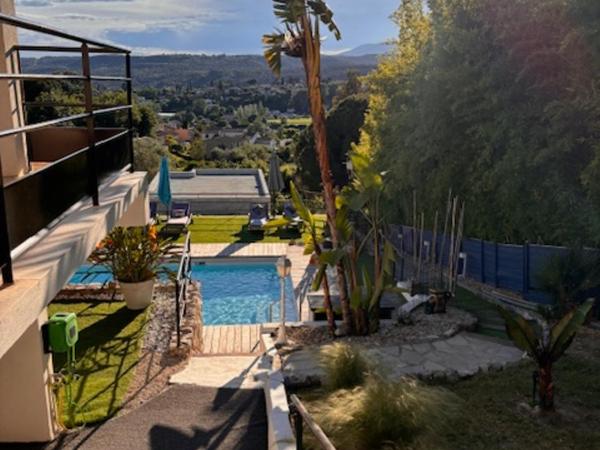 Chambre d'hôtes Le Clos 67 : photo 1 de la chambre chambre double - vue sur jardin