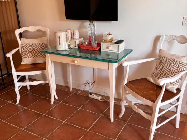 Chambre d'hôtes Le Clos 67 : photo 3 de la chambre chambre double avec terrasse