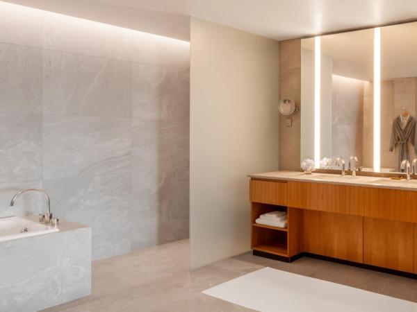 Hyatt Centric Kota Kinabalu : photo 5 de la chambre chambre lit king-size deluxe