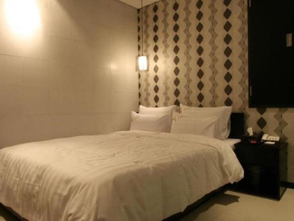 Shinchon Y Hotel : photo 4 de la chambre chambre double