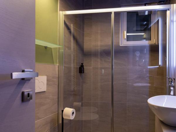 Palais Bernadette : photo 9 de la chambre chambre simple standard