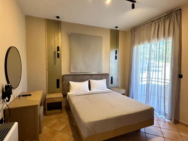 Semiramis : photo 5 de la chambre chambre double - vue sur jardin