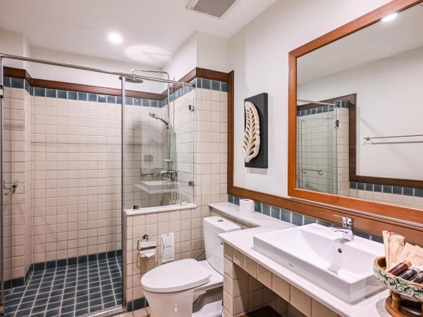 Villa Sanpakoi : photo 6 de la chambre chambre lits jumeaux - vue sur ville