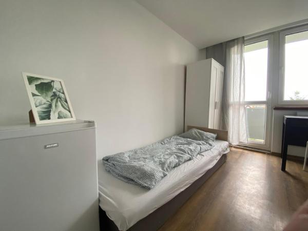 Hostello Airport Strzegomska - w pełni wyposażone pokoje : photo 6 de la chambre chambre double