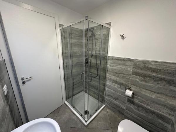 Sweet Home Desiree : photo 3 de la chambre chambre double standard avec salle de bains commune