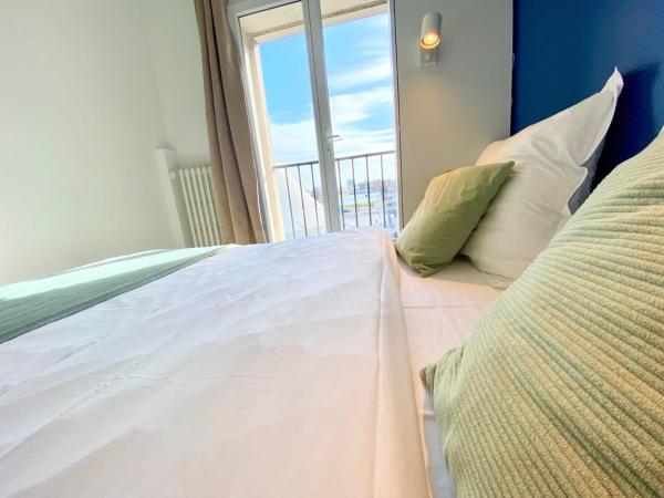 L'Escale Appartements et Suites en bord de Mer : photo 4 de la chambre appartement supérieur