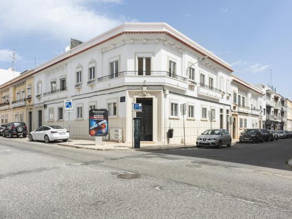 City Rooms - Paris - Private room by HD : photo 2 de la chambre chambre double standard avec salle de bains commune