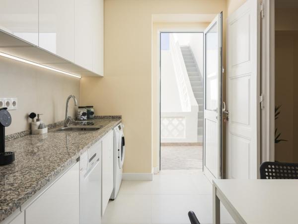 City Rooms - Paris - Private room by HD : photo 9 de la chambre chambre double standard avec salle de bains commune