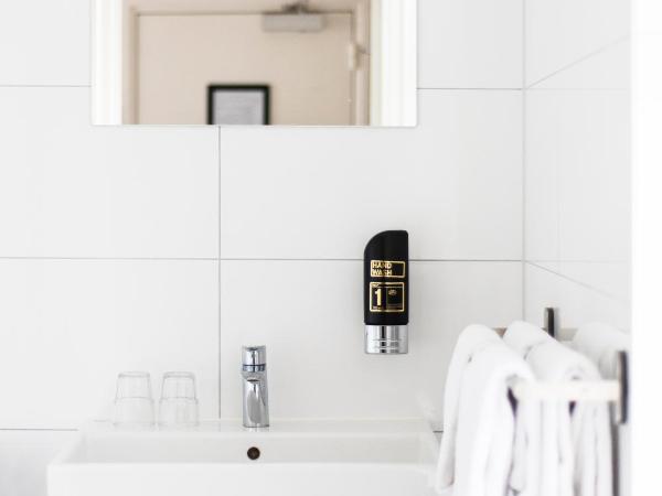 Stadsherberg de Poshoorn : photo 10 de la chambre chambre double confort