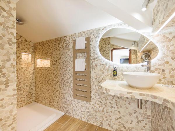 Welcome Hotel : photo 1 de la chambre chambre double avec balcon - vue sur mer