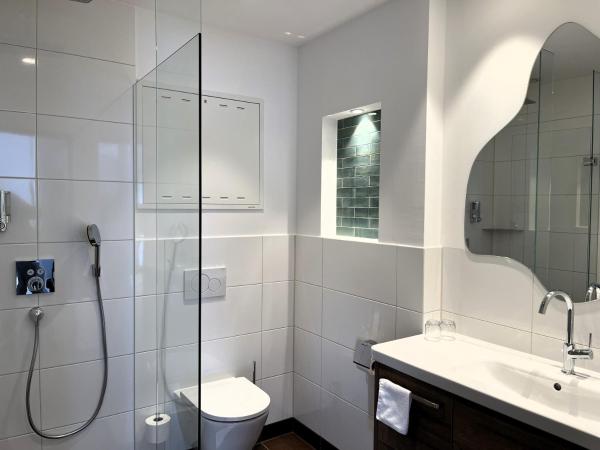 WESTSIDE Hotel : photo 7 de la chambre chambre familiale avec balcon