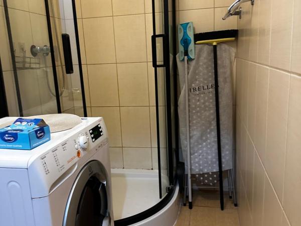 Travel House Wroclaw : photo 10 de la chambre chambre triple avec terrasse