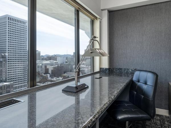 Hilton San Francisco Financial District : photo 7 de la chambre chambre lit king-size