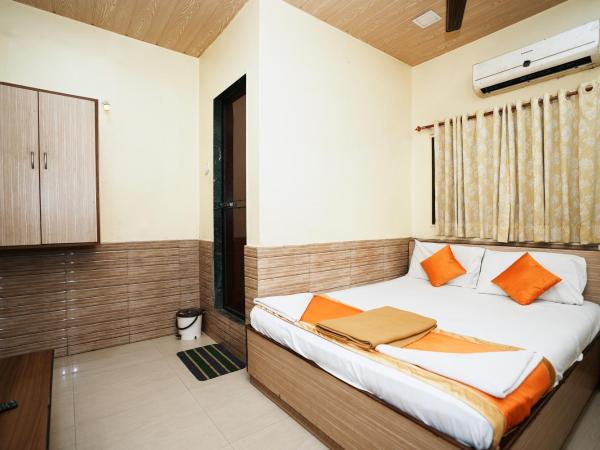 Hotel Sai Parikrama : photo 1 de la chambre chambre double standard avec ventilateur