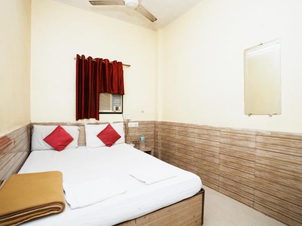 Hotel Sai Parikrama : photo 2 de la chambre chambre double standard