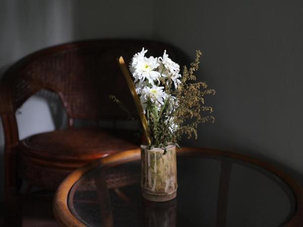 Sepat Village House by the Beach : photo 5 de la chambre chambre double - vue sur jardin