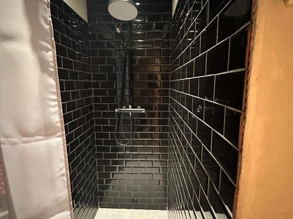 Mulhouse City Loft : photo 9 de la chambre chambre lit queen-size deluxe