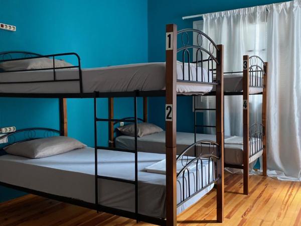 Lait Hostel : photo 1 de la chambre lit dans dortoir mixte de 4 lits