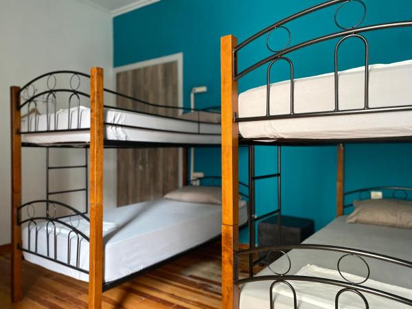 Lait Hostel : photo 4 de la chambre lit dans dortoir mixte de 4 lits