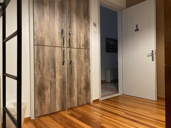 Lait Hostel : photo 2 de la chambre lit dans dortoir mixte de 4 lits