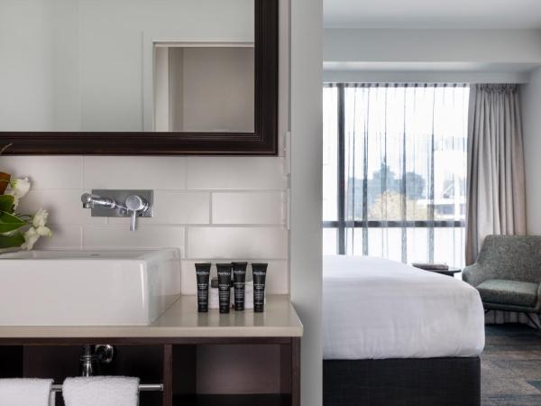 Rydges Auckland : photo 3 de la chambre chambre lit king-size supérieure