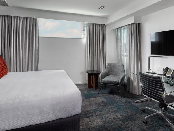Rydges Auckland : photo 2 de la chambre chambre lit king-size supérieure