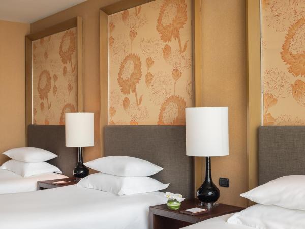 Eastin Grand Hotel Sathorn : photo 3 de la chambre chambre triple supérieure sky
