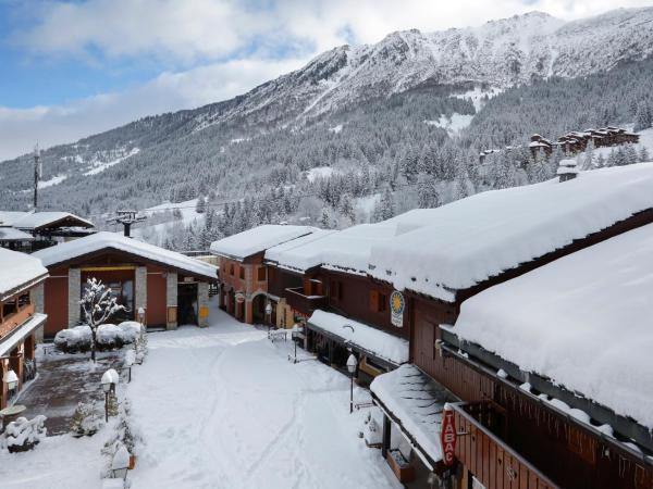 Hôtel du Bourg : photo 3 de la chambre chambre double standard