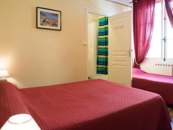 Hôtel Jaurès : photo 4 de la chambre chambre triple