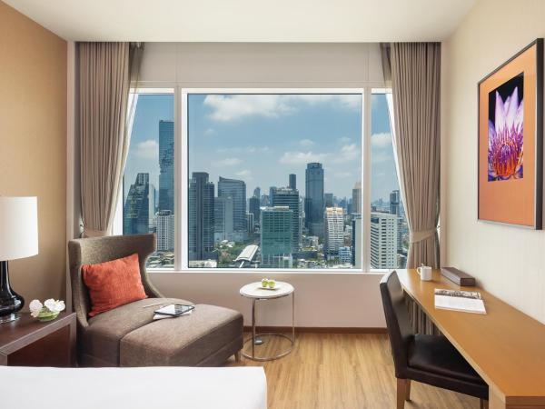 Eastin Grand Hotel Sathorn : photo 2 de la chambre hébergement exécutif supérieur sky mahanakhon avec accès au salon