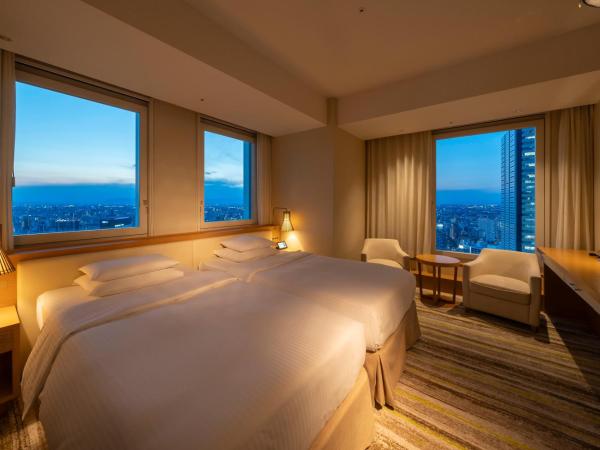 Nagoya JR Gate Tower Hotel : photo 1 de la chambre deluxe corner twin room with view bath - non-smoking