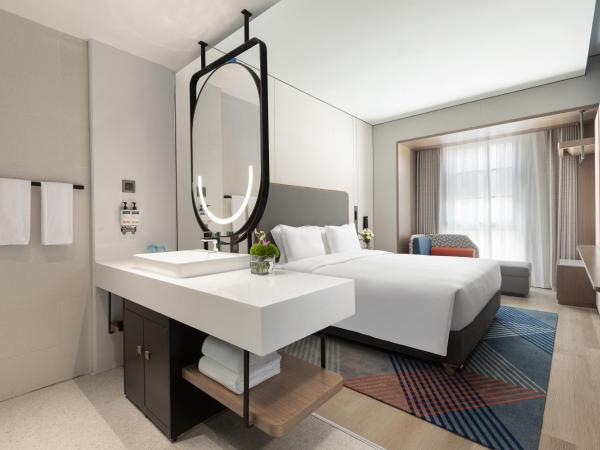 Holiday Inn Express Changfeng Park : photo 3 de la chambre 1 king and 1 double 2 bedroom suite