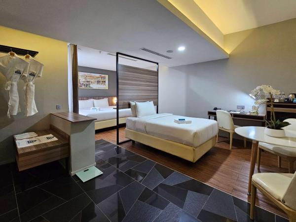 Days Hotel & Suites by Wyndham Fraser Business Park KL : photo 1 de la chambre suite familiale - non-fumeurs
