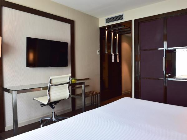Pestana Arena Barcelona : photo 4 de la chambre hébergement lit king-size premium