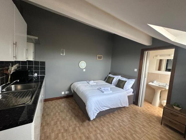 Manchester Stay Hotel - Free Parking : photo 4 de la chambre attic double/family triple en-suite with kitchenette 