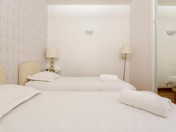 Champs-Élysées Lincoln - 2BDR : photo 10 de la chambre appartement