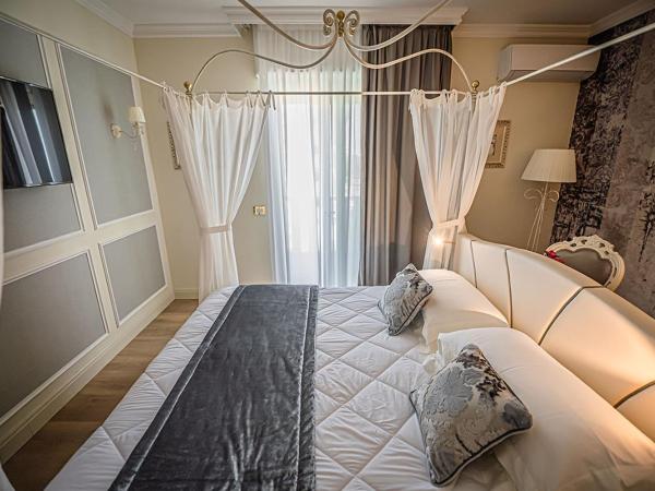 Hotel Ca' D'Oro : photo 4 de la chambre chambre double de luxe avec lit à baldaquin