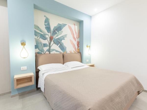 Antares Rooms and Suites : photo 2 de la chambre chambre double avec balcon - vue sur mer