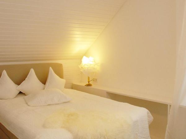 Sweet Clementine B & B : photo 1 de la chambre chambre simple avec salle de bains 