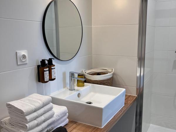 Hôtel Rive Sud : photo 2 de la chambre chambre triple standard