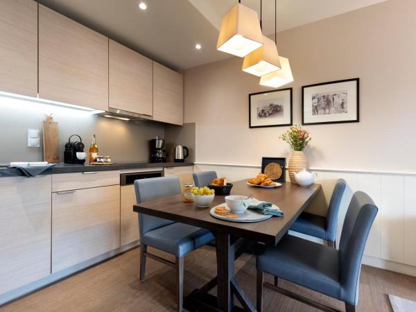 Résidence Pierre & Vacances Premium Presqu'Ile de la Touques : photo 8 de la chambre appartement 1 chambre avec terrasse ou balcon (4 personnes) - bâtiments de la capitainerie