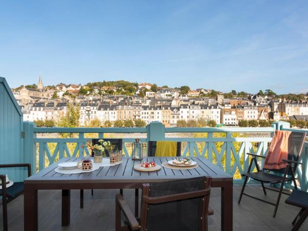 Résidence Pierre & Vacances Premium Presqu'Ile de la Touques : photo 8 de la chambre appartement 2 chambres avec terrasse ou balcon (6 personnes) - bâtiments de la capitainerie