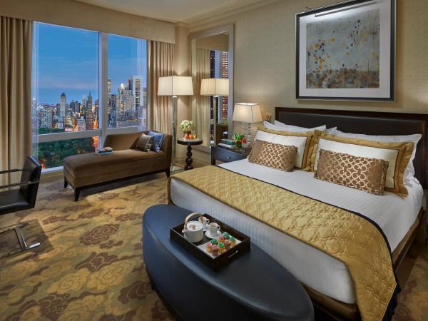 Mandarin Oriental, New York : photo 1 de la chambre hébergement lit king-size premier - vue sur central park