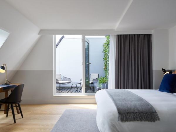 Kimpton De Witt Amsterdam, an IHG Hotel : photo 6 de la chambre luxueuse chambre king avec balcon